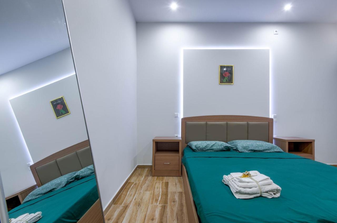 Renovated 2Bd House Close To Pireus Port Exterior photo