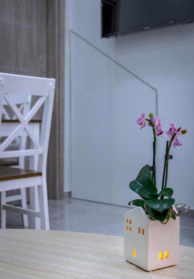 Renovated 2Bd House Close To Pireus Port Exterior photo