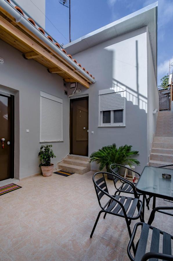 Renovated 2Bd House Close To Pireus Port Exterior photo
